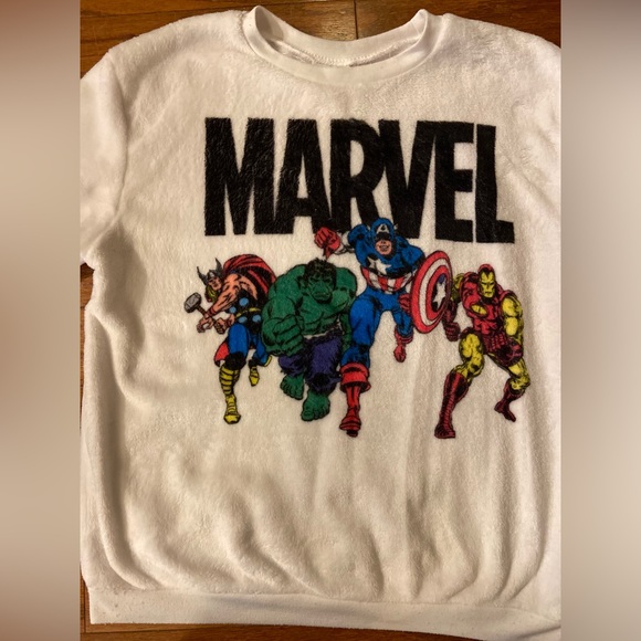 Marvel Fuzzy Sweatshirt-Unisex  Medium (7-8)🔥🔥3 for $20 EUC - Picture 2 of 6